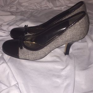Like new 2.5” kitten heels, brown patent leather